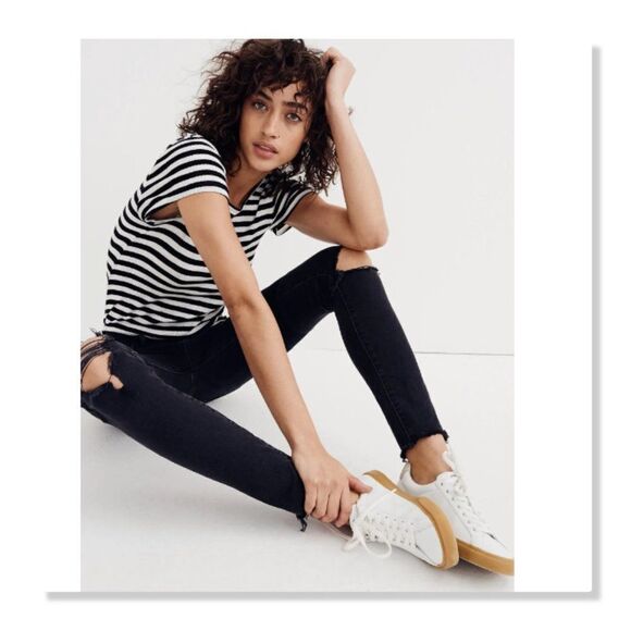 MADEWELL | 9-inch High Waist Skinny Jeans - size 26 in Black Sea - Picture 3 of 14